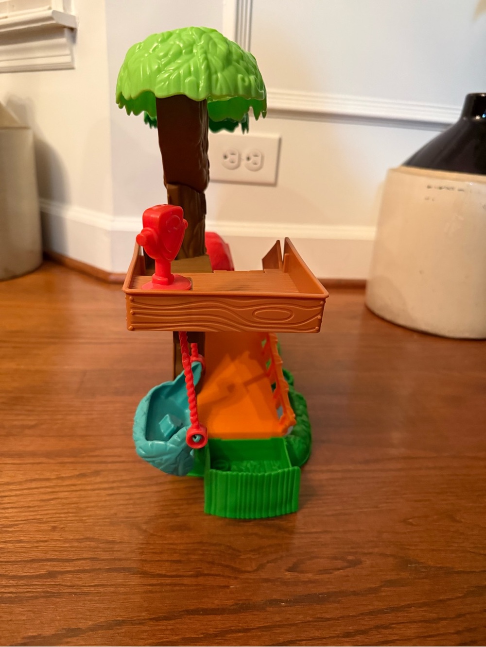 Fisher Price Little People Wildlife Train & Trek Treehouse Base - Picture 2 of 4